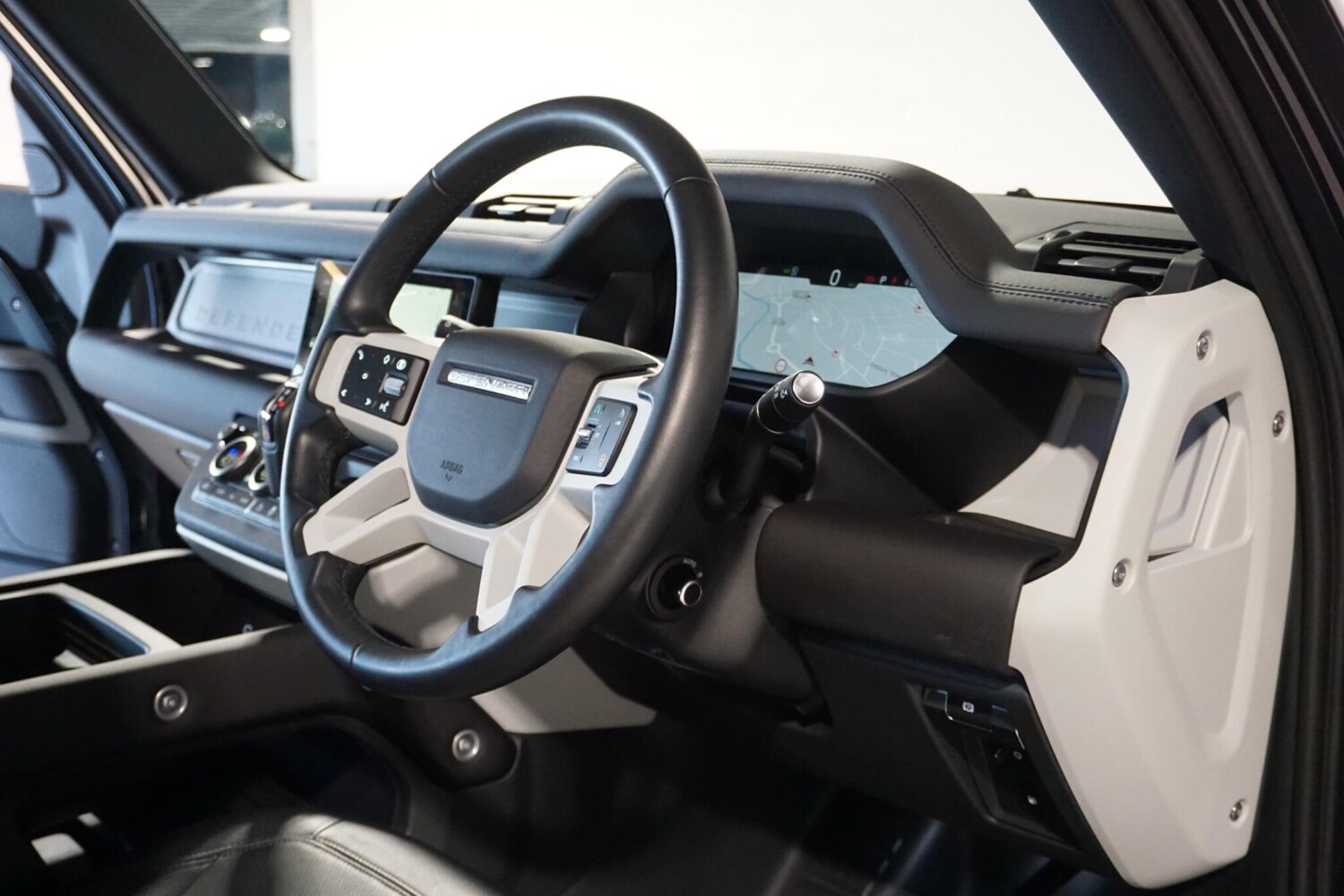 Used Land Rover Defender 110 for sale - 77753692: Photo 14