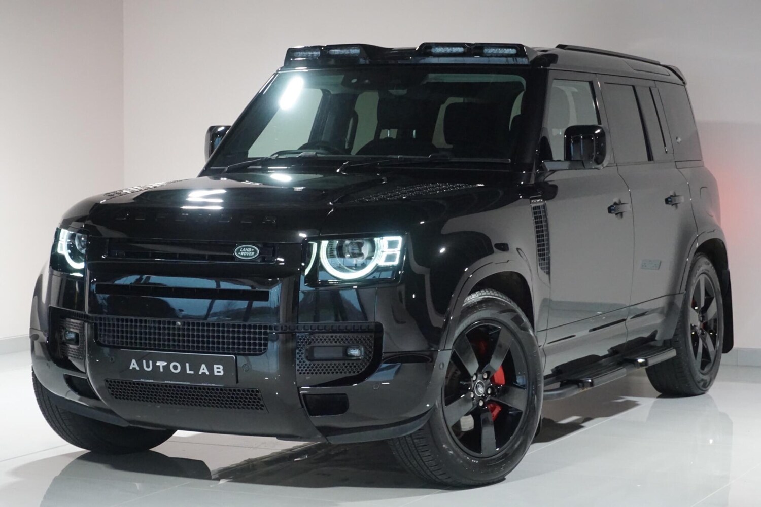 Used Land Rover Defender 110 for sale - 77753692: Photo 25