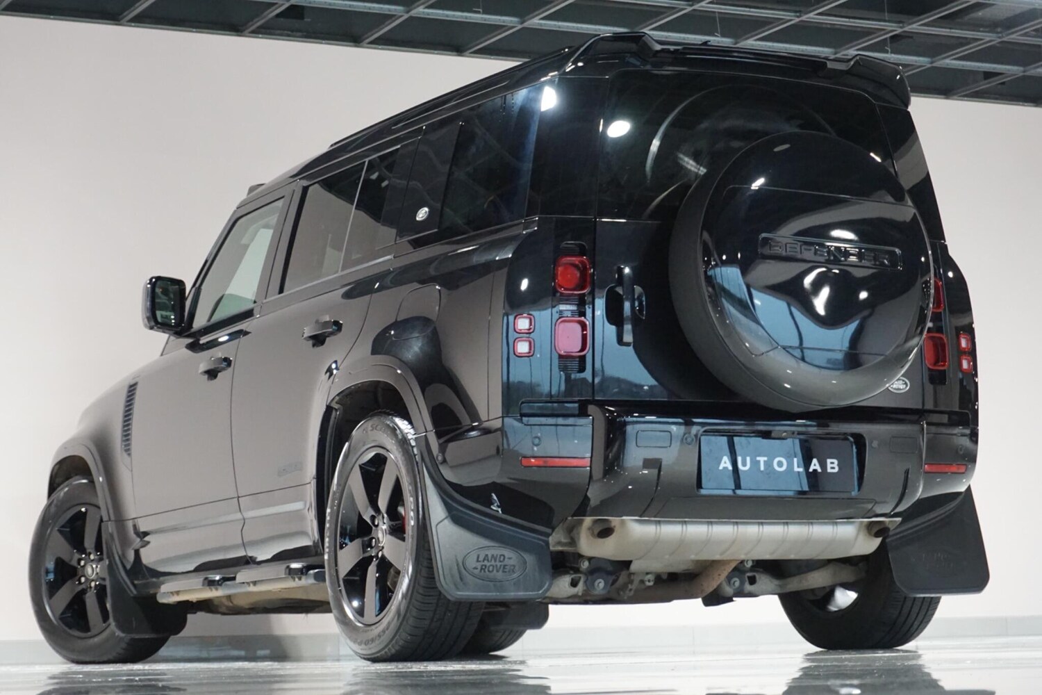 Used Land Rover Defender 110 for sale - 77753692: Photo 34