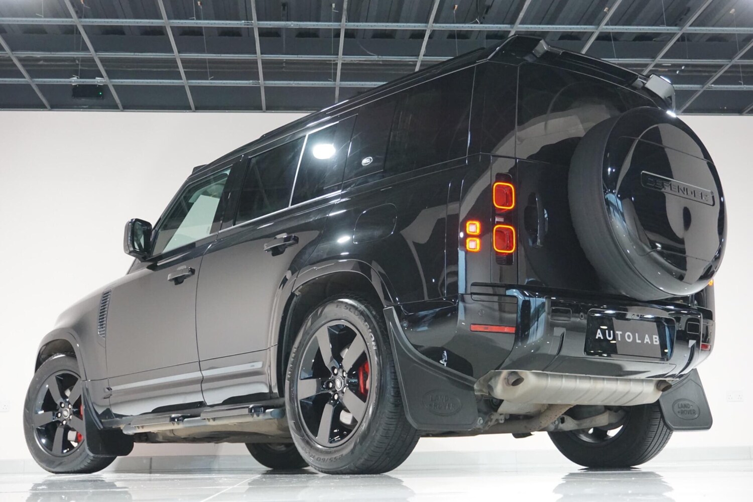 Used Land Rover Defender 110 for sale - 77753692: Photo 39