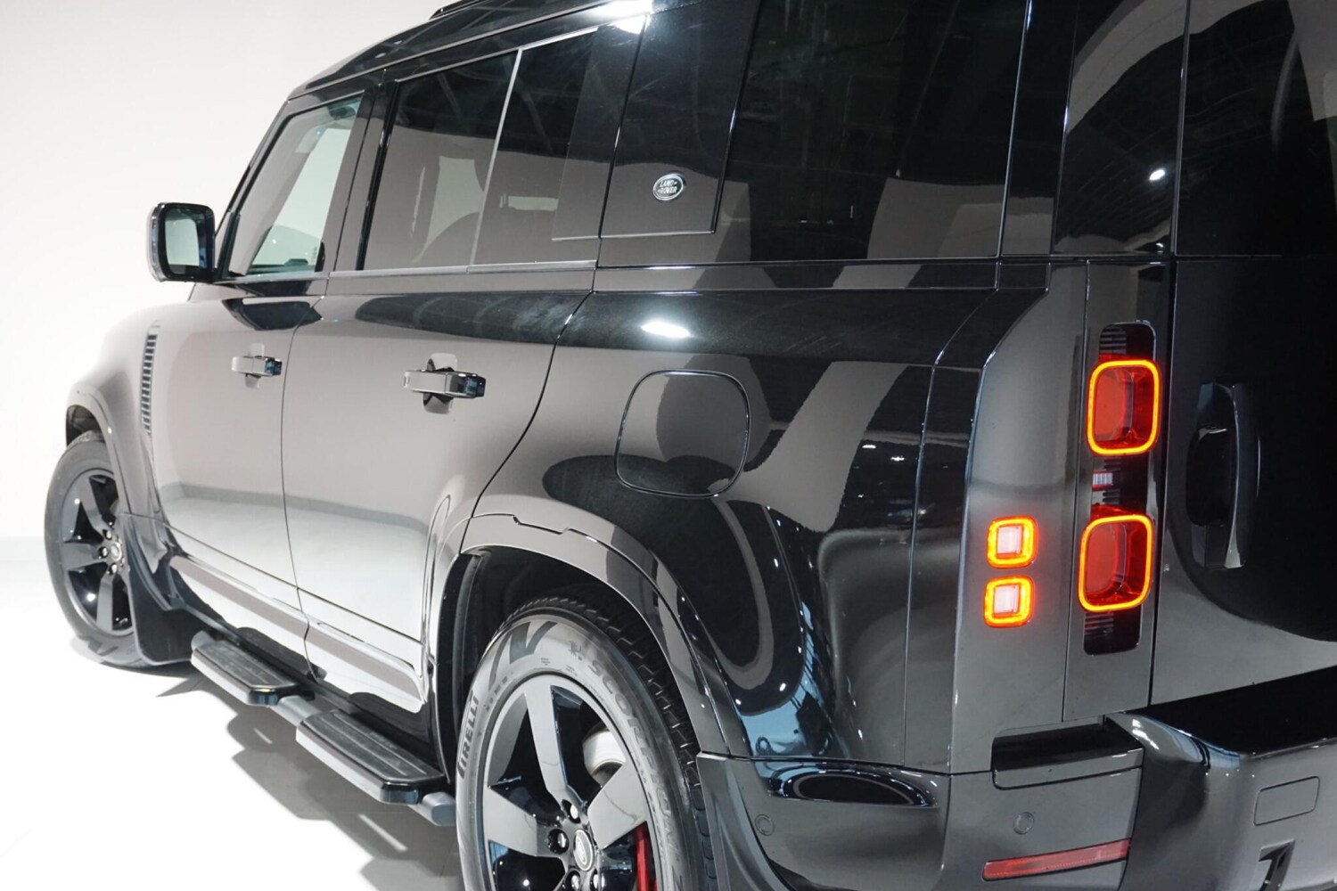 Used Land Rover Defender 110 for sale - 77753692: Photo 55