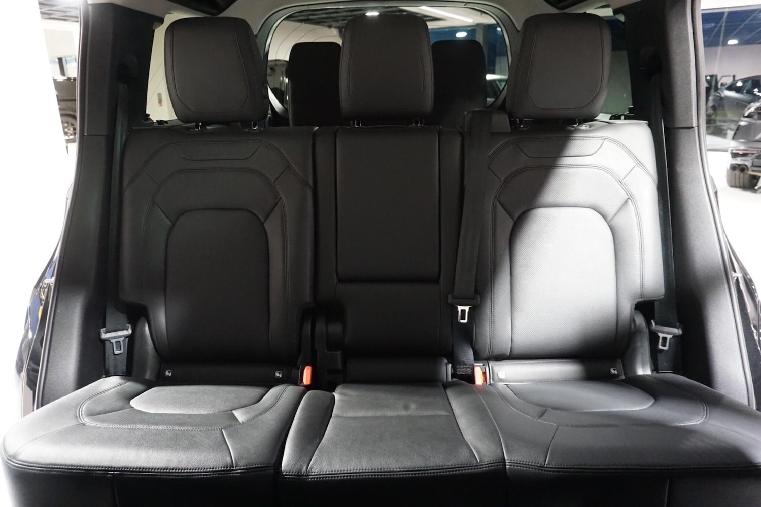 Used Land Rover Defender 110 2022 for sale - 77344212: Photo 11