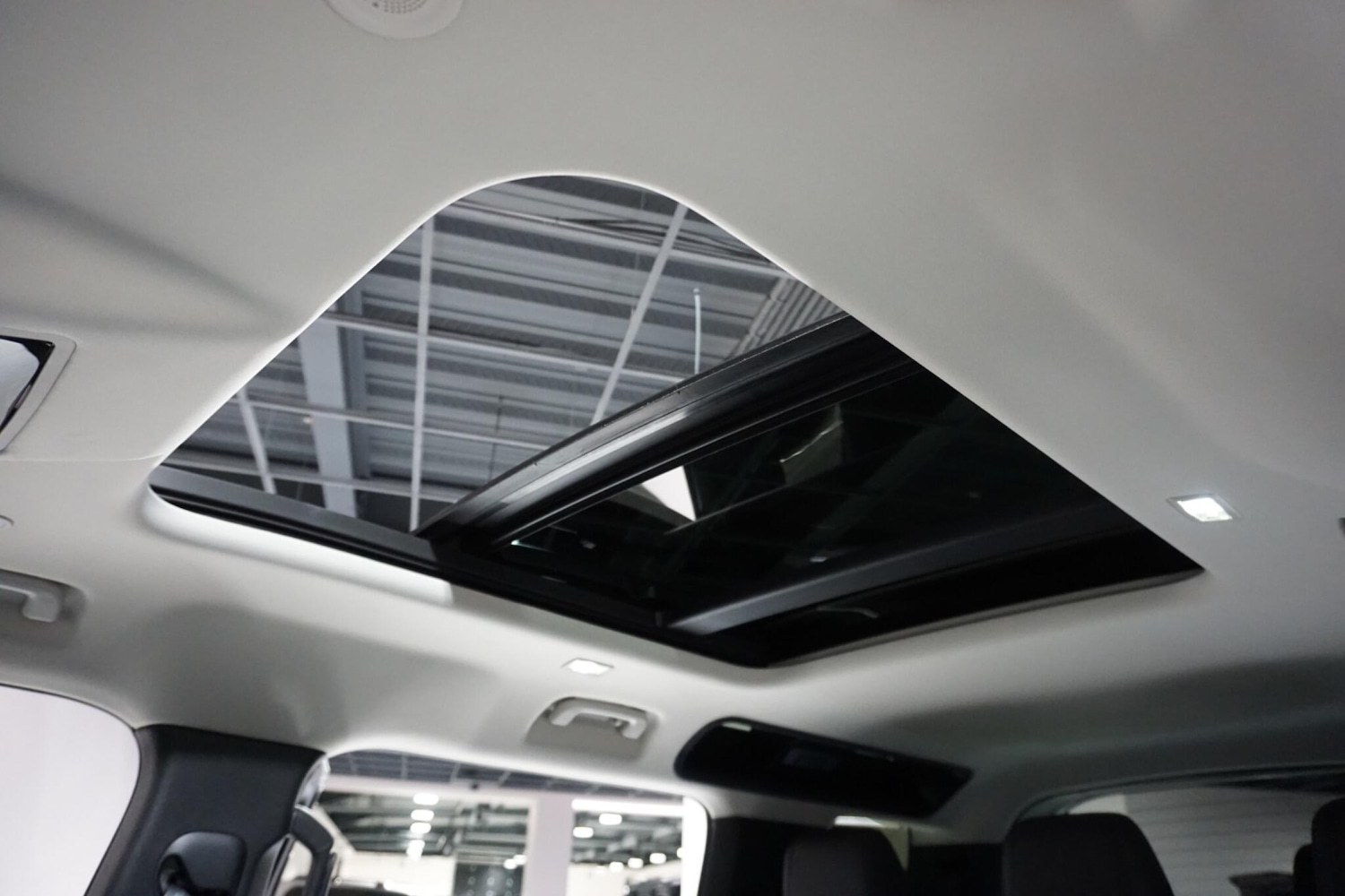 Used Land Rover Defender 110 2022 for sale - 77344212: Photo 13