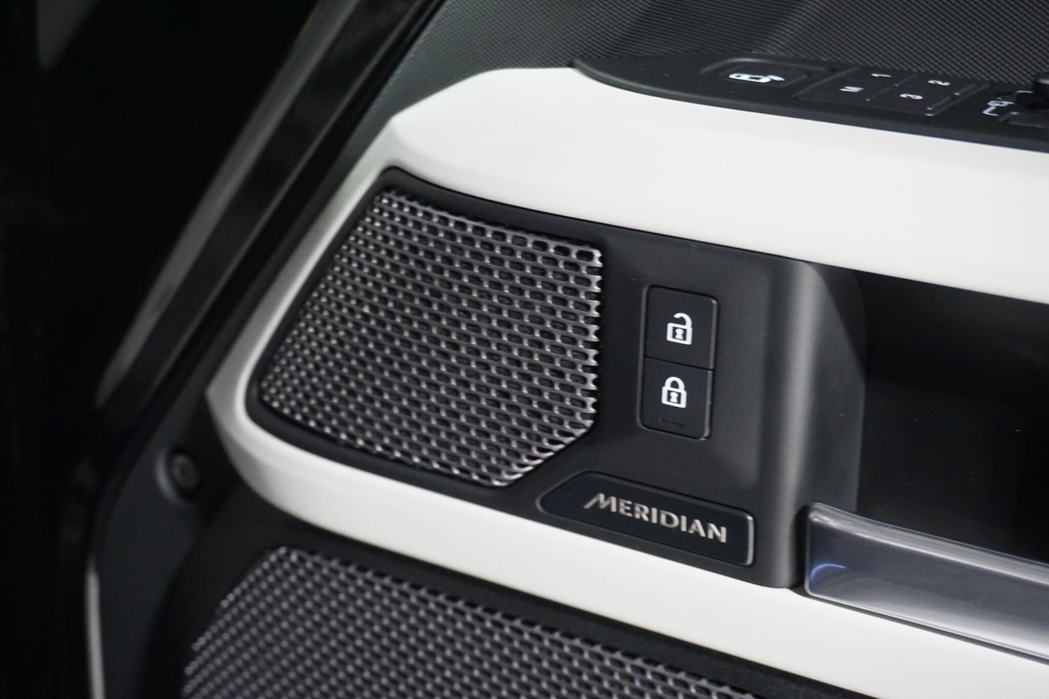 Used Land Rover Defender 110 2022 for sale - 77344212: Photo 24