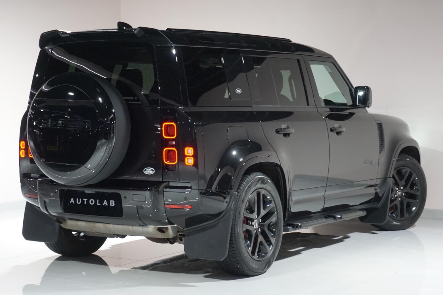 Used Land Rover Defender 110 2022 for sale - 77344212: Photo 26