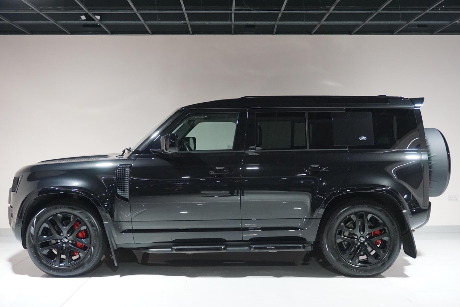 Used Land Rover Defender 110 2022 for sale - 77344212: Photo 38