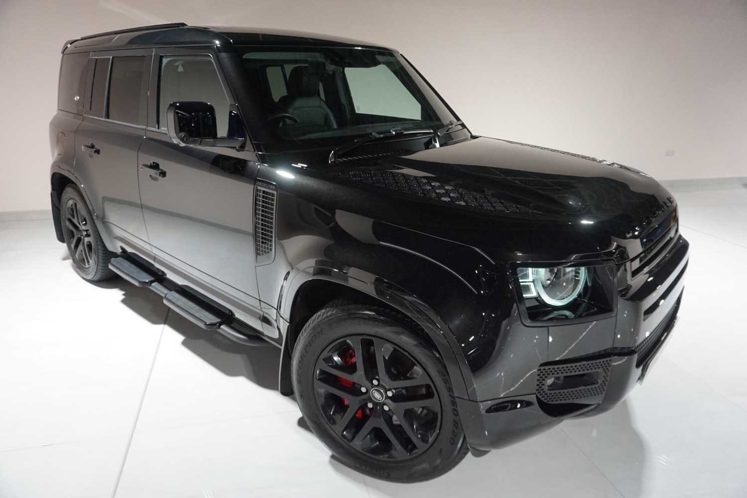 Used Land Rover Defender 110 2022 for sale - 77344212: Photo 40