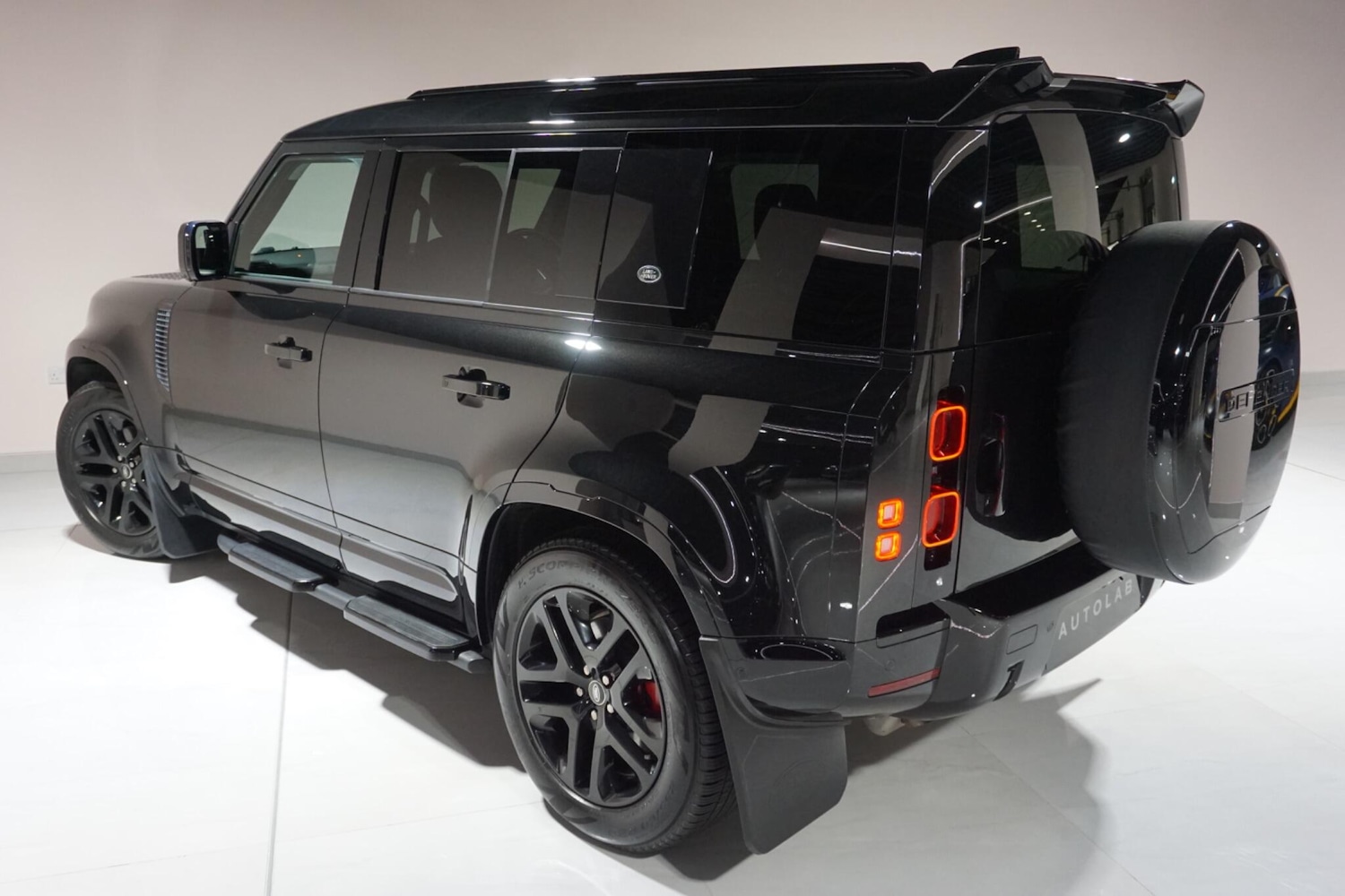 Used Land Rover Defender 110 2022 for sale - 77344212: Photo 41