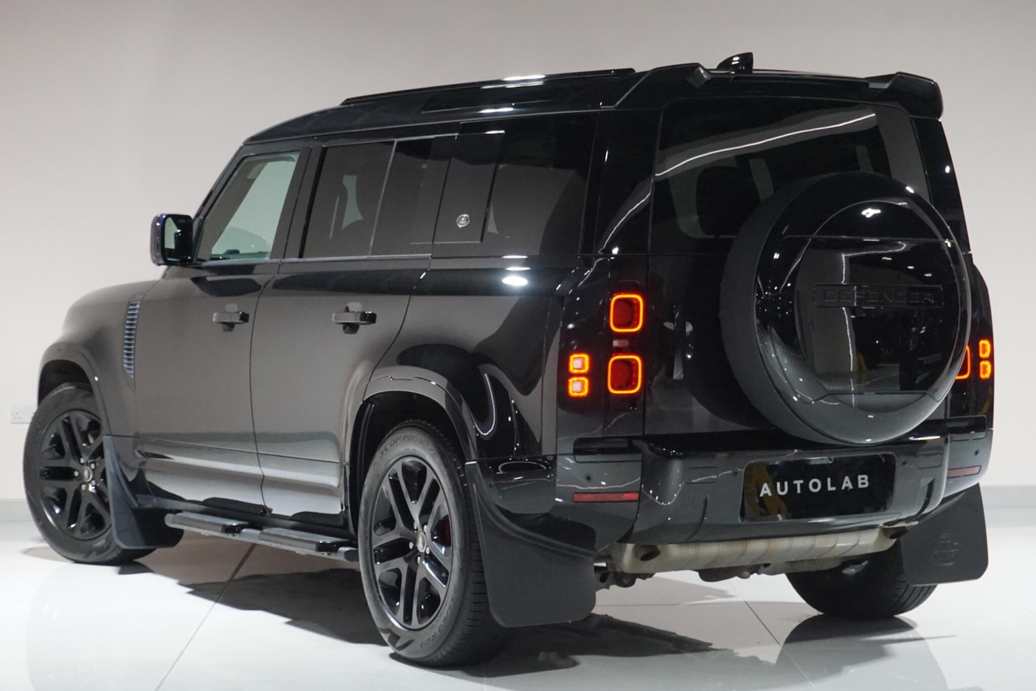 Used Land Rover Defender 110 2022 for sale - 77344212: Photo 6