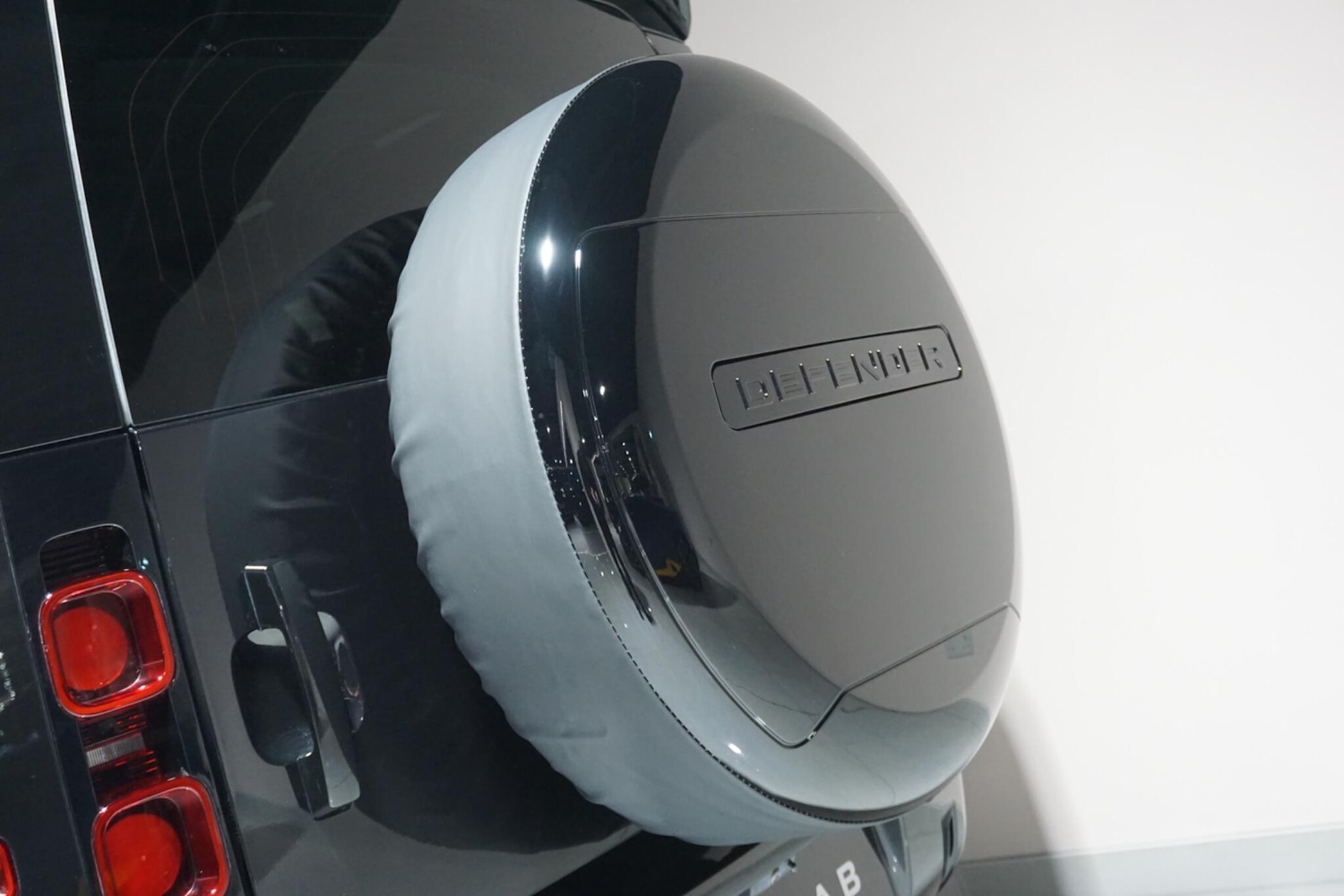 Used Land Rover Defender 110 2022 for sale - 77344212: Photo 76