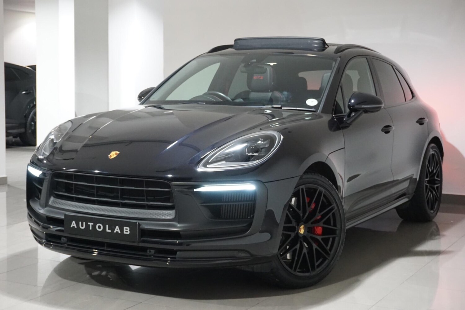 Used Porsche Macan 2022 for sale - 76227579: Photo 15