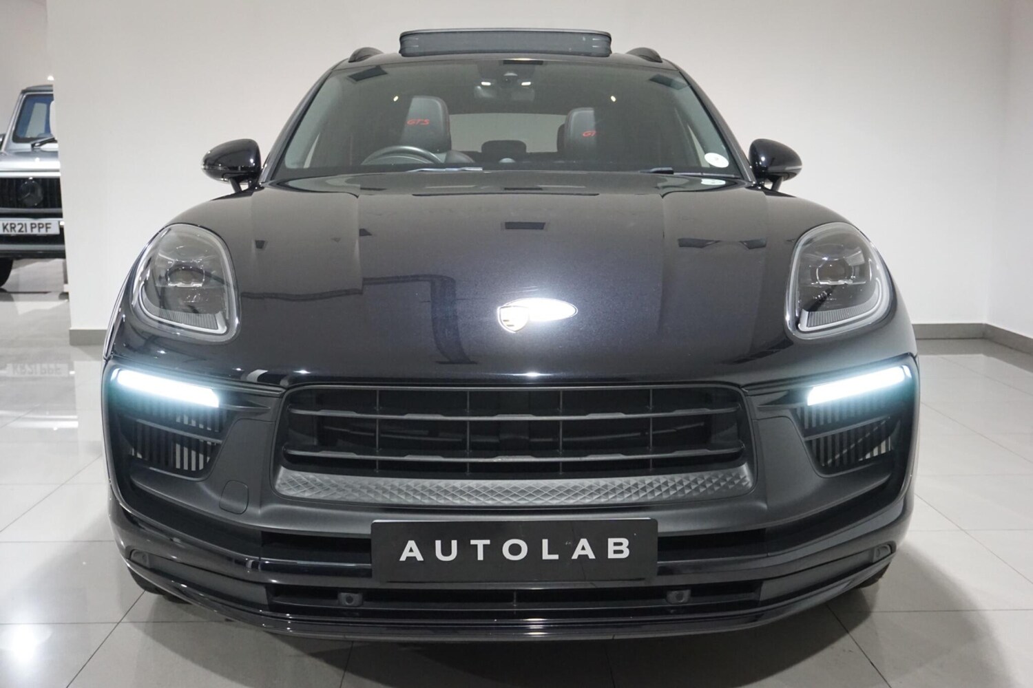 Used Porsche Macan 2022 for sale - 76227579: Photo 18