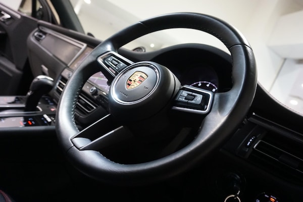 Used Porsche Macan 2022 for sale - 76227579: Photo 52