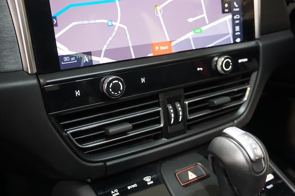 Used Porsche Macan 2022 for sale - 76227579: Photo 59