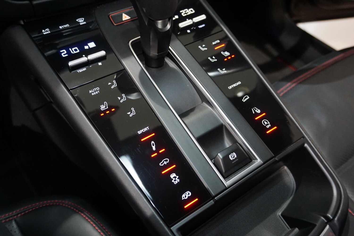 Used Porsche Macan 2022 for sale - 76227579: Photo 61