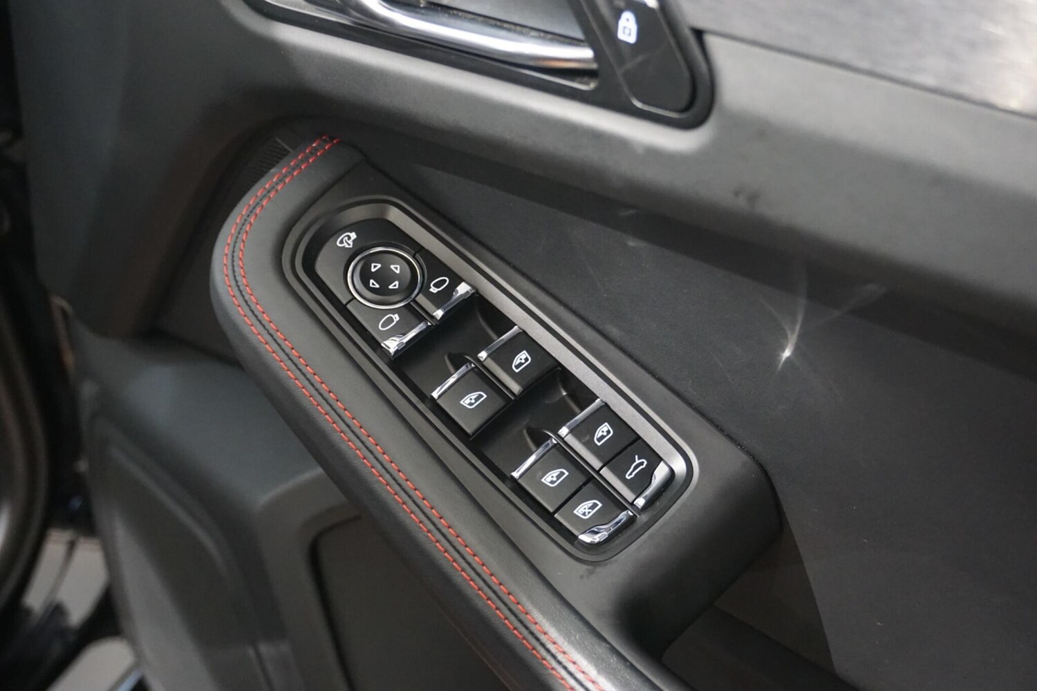 Used Porsche Macan 2022 for sale - 76227579: Photo 64