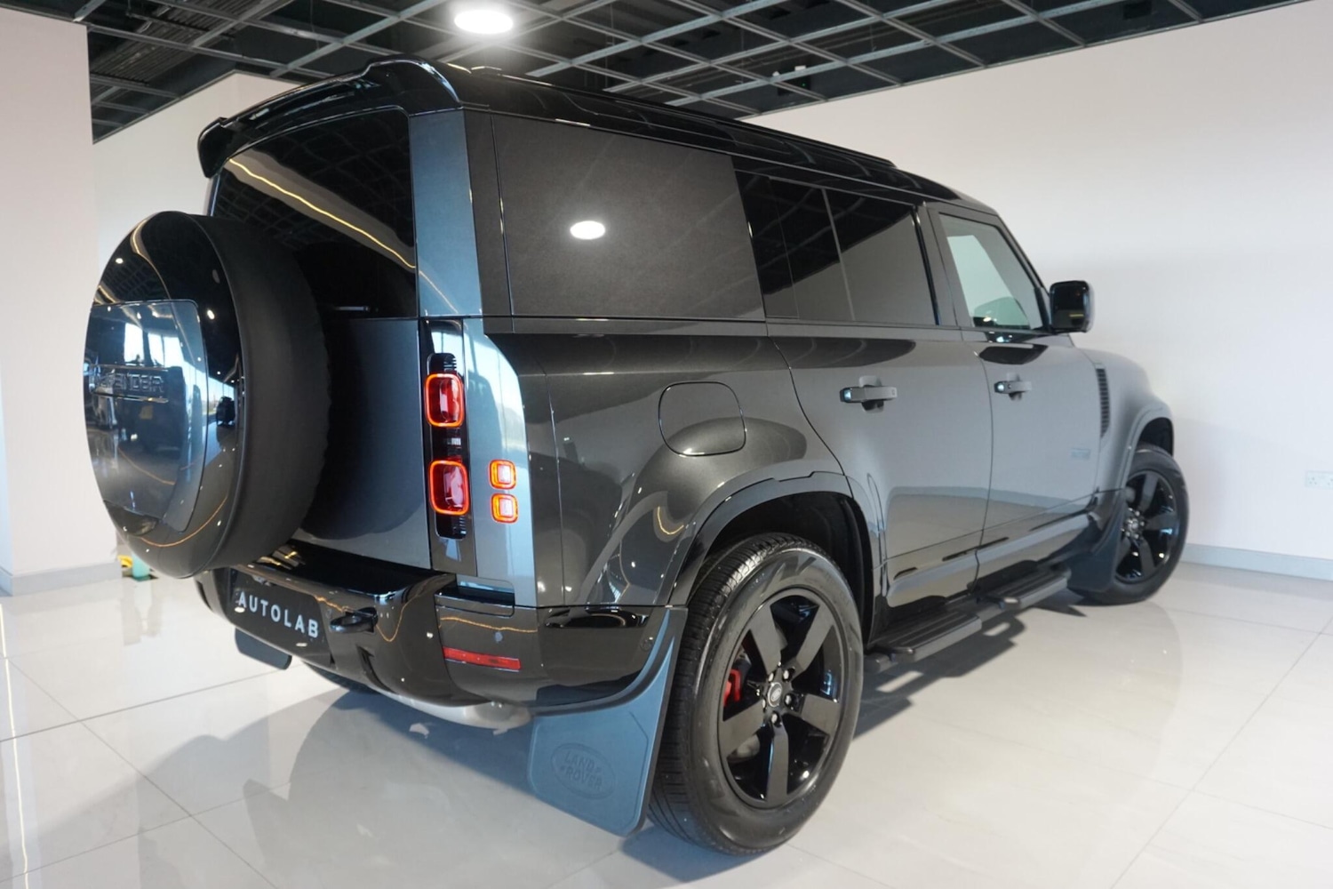 Used Land Rover Defender 2024 for sale - 77939966: Photo 24