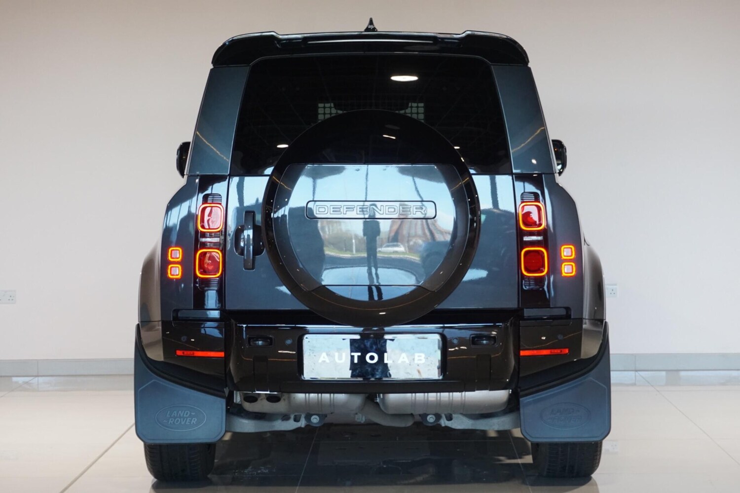 Used Land Rover Defender 2024 for sale - 77939966: Photo 8