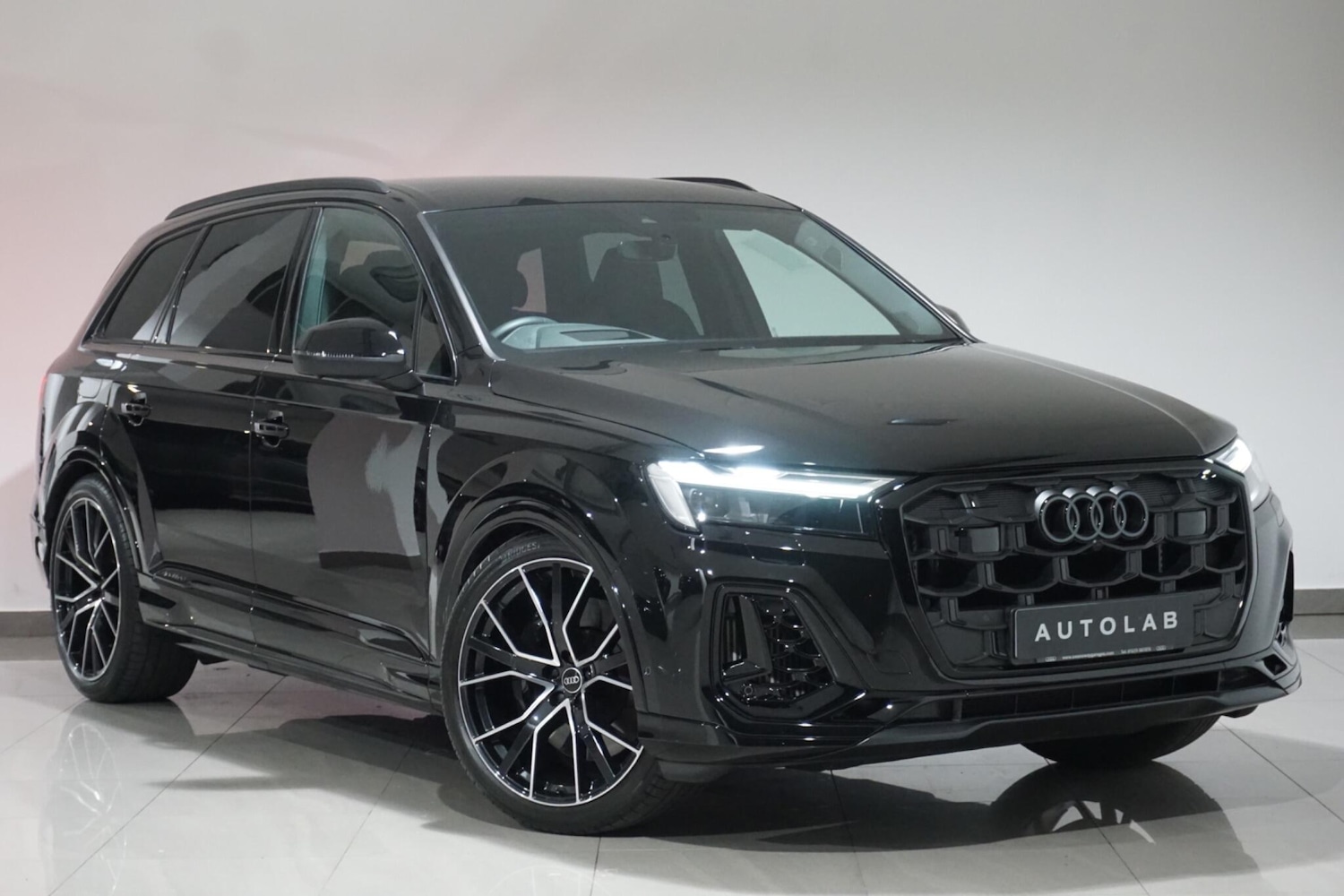 Used Audi SQ7 2025 for sale - 76228004: Photo 1
