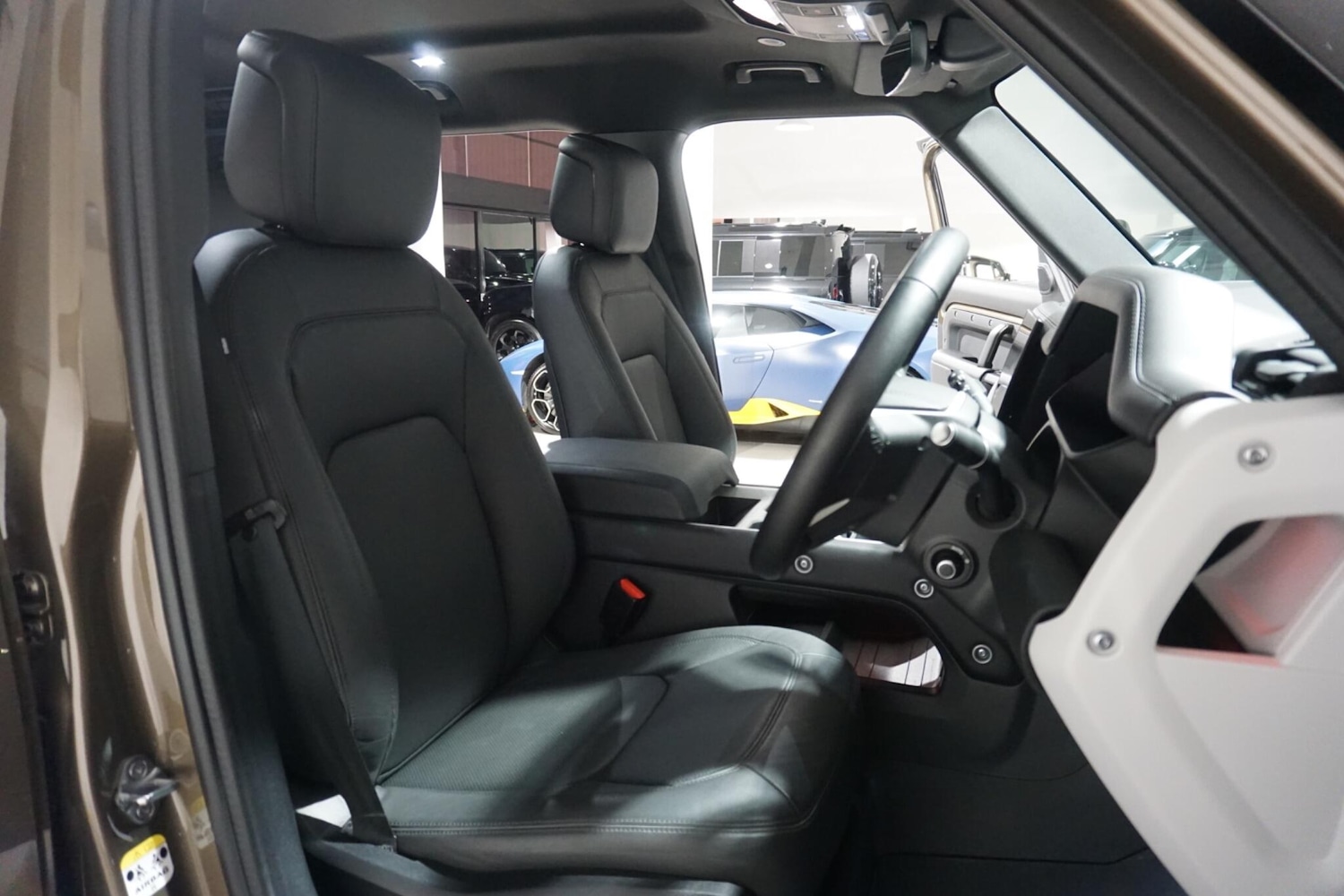 Used Land Rover Defender 110 for sale - 76498607: Photo 11