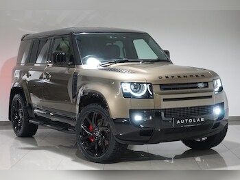 Used Land Rover Defender 110 2025 for sale - 76498607: Photo
