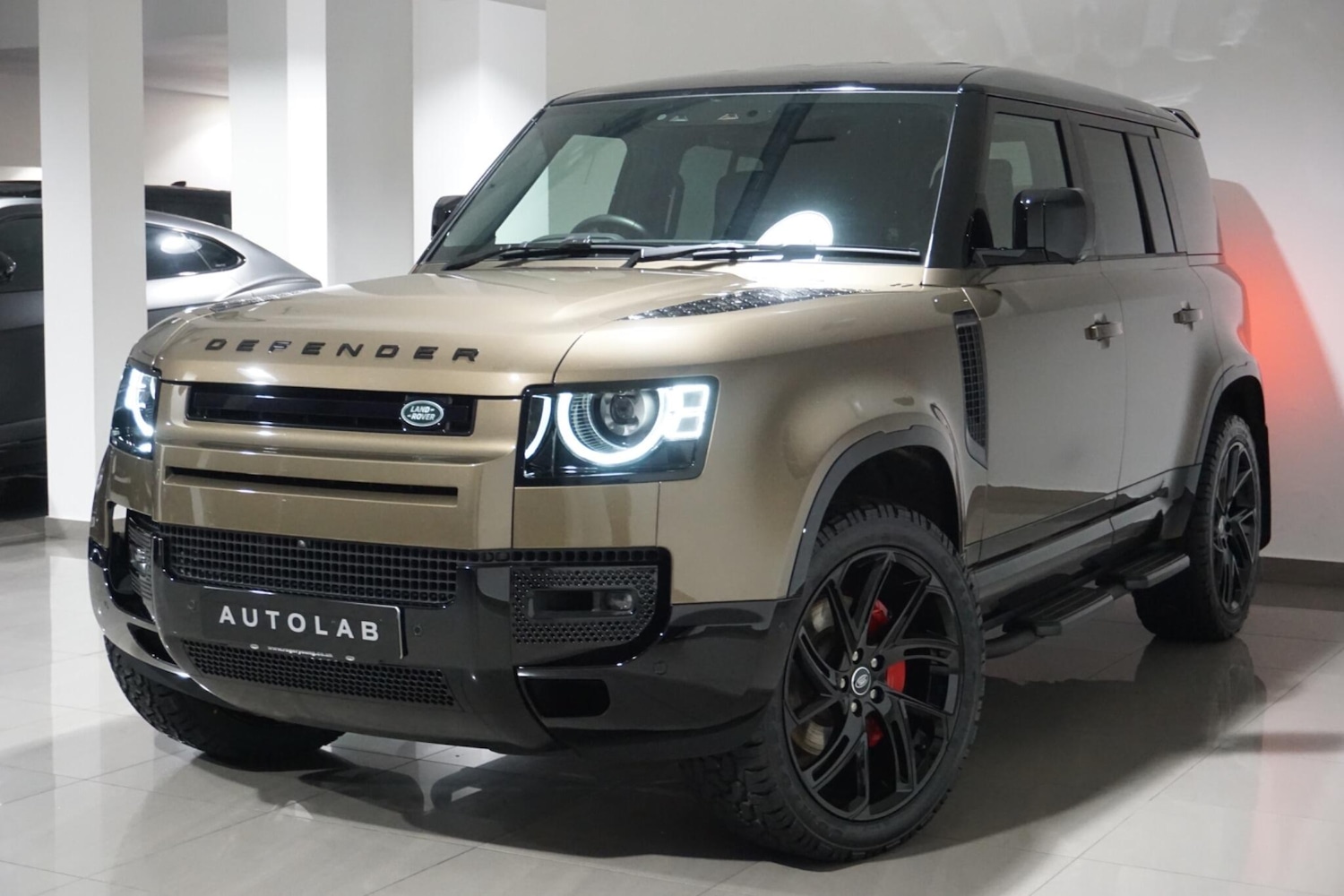 Used Land Rover Defender 110 for sale - 76498607: Photo 20