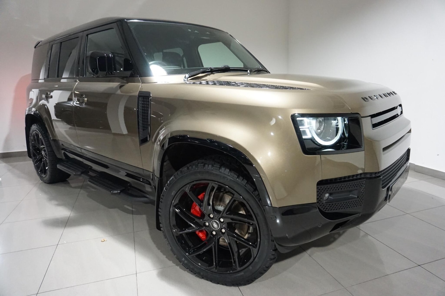 Used Land Rover Defender 110 for sale - 76498607: Photo 22