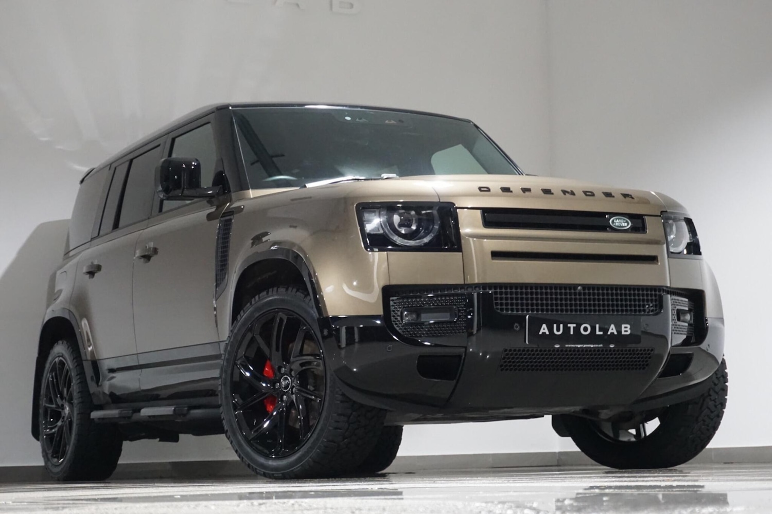 Used Land Rover Defender 110 for sale - 76498607: Photo 28