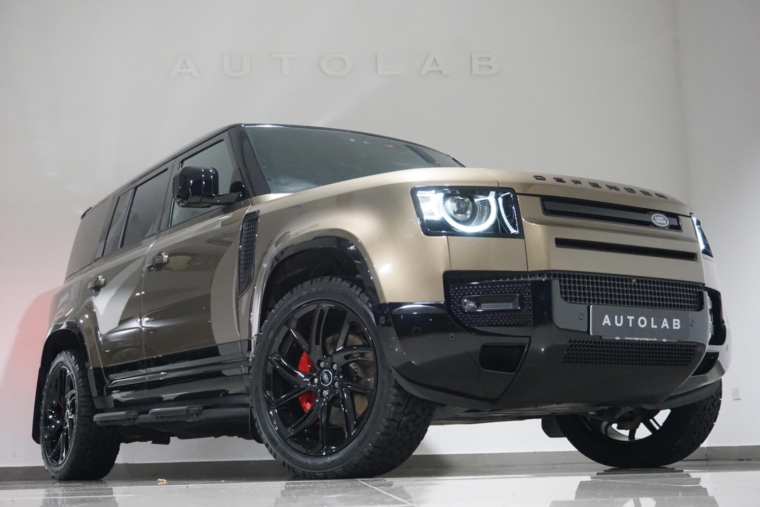 Used Land Rover Defender 110 for sale - 76498607: Photo 32