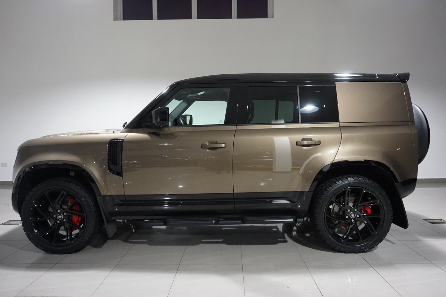 Used Land Rover Defender 110 for sale - 76498607: Photo 33