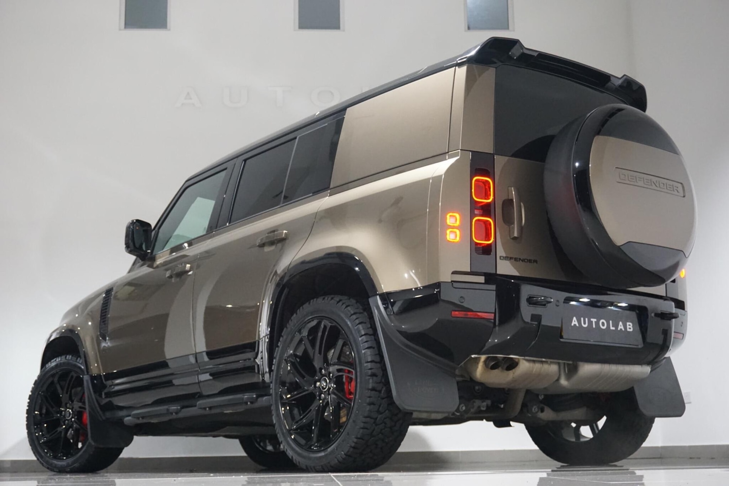 Used Land Rover Defender 110 for sale - 76498607: Photo 34