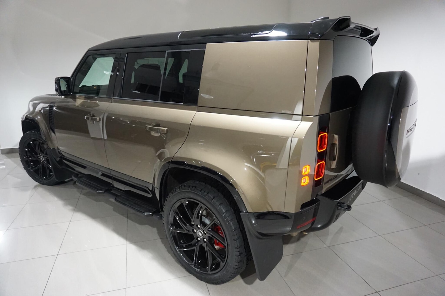 Used Land Rover Defender 110 for sale - 76498607: Photo 36