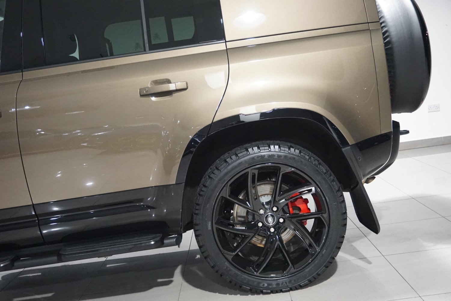 Used Land Rover Defender 110 for sale - 76498607: Photo 48