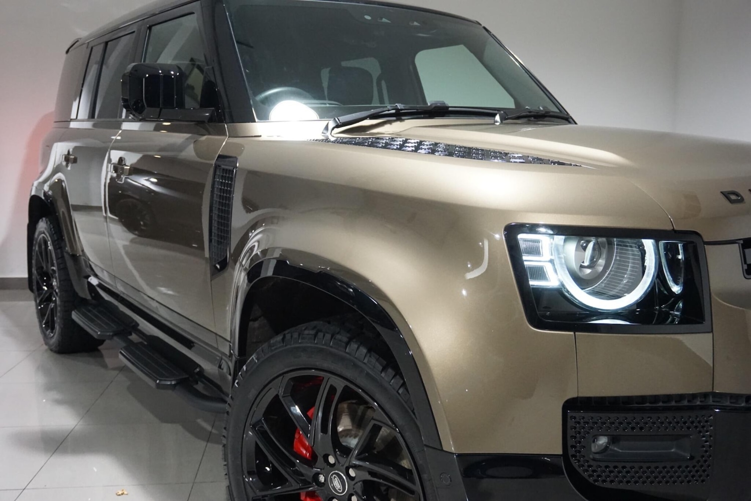 Used Land Rover Defender 110 for sale - 76498607: Photo 49