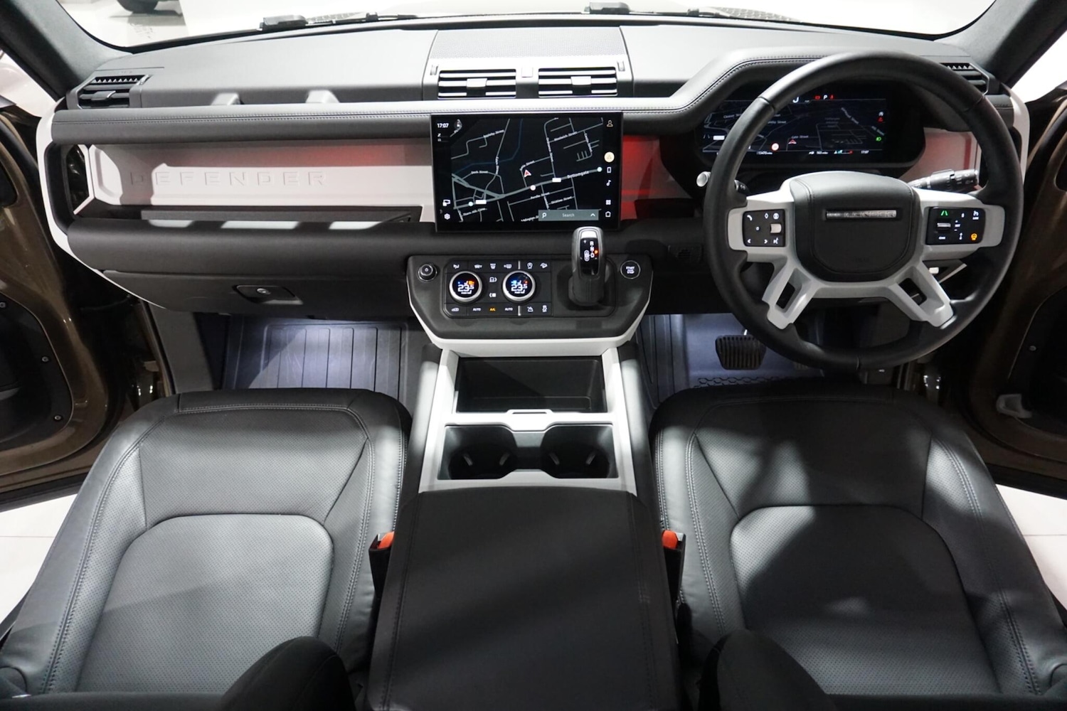 Used Land Rover Defender 110 for sale - 76498607: Photo 9