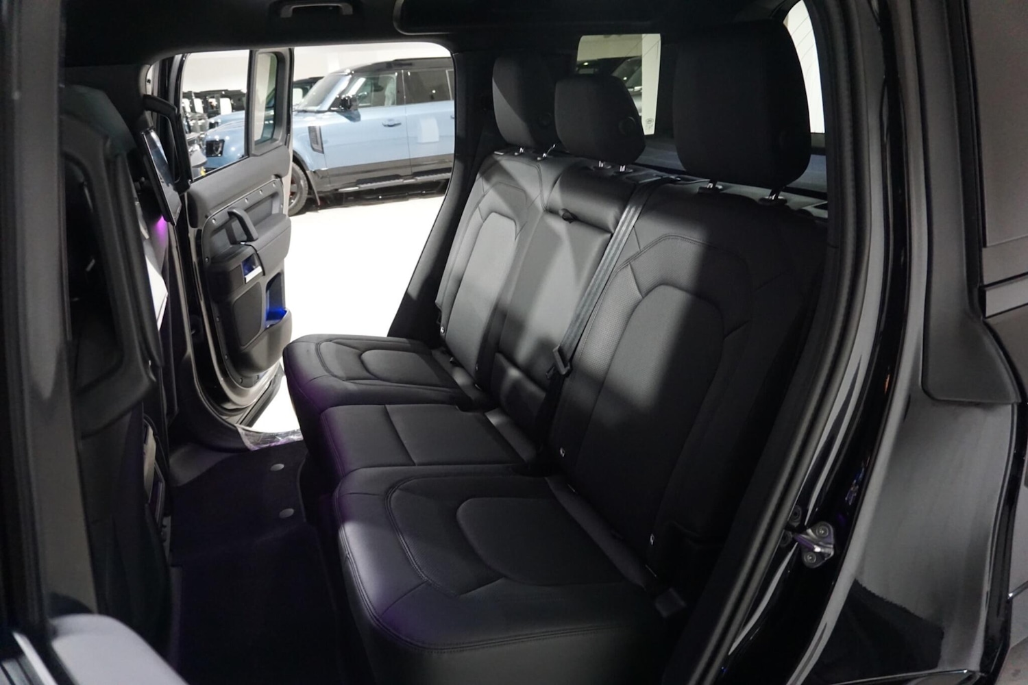 Used Land Rover Defender 110 for sale - 76473593: Photo 15