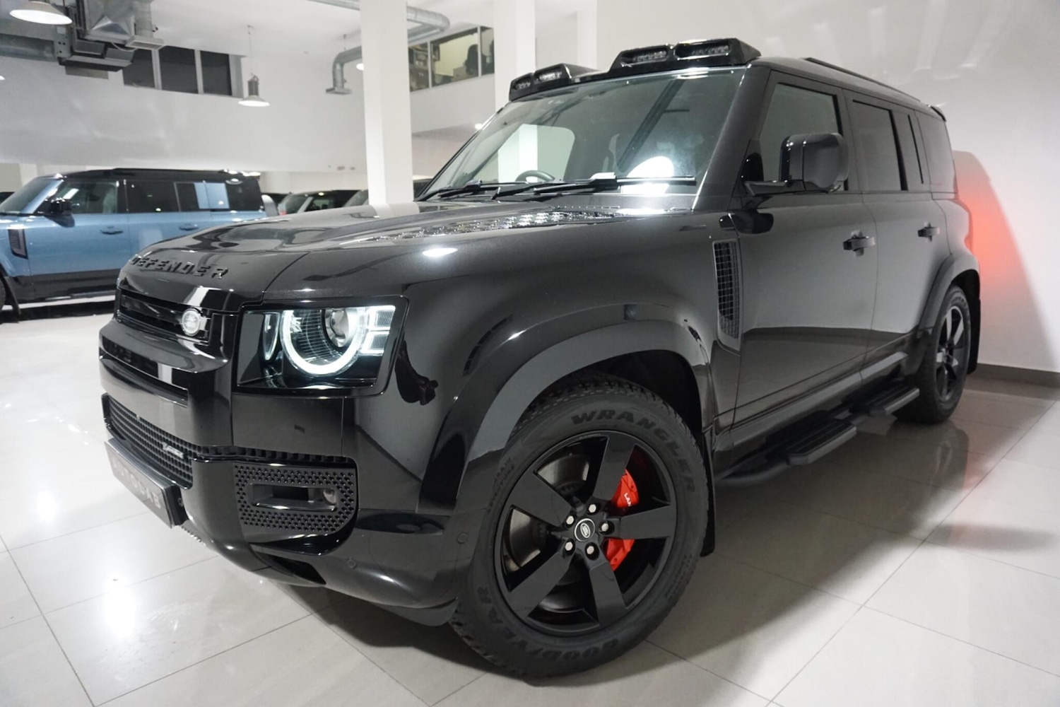 Used Land Rover Defender 110 for sale - 76473593: Photo 26