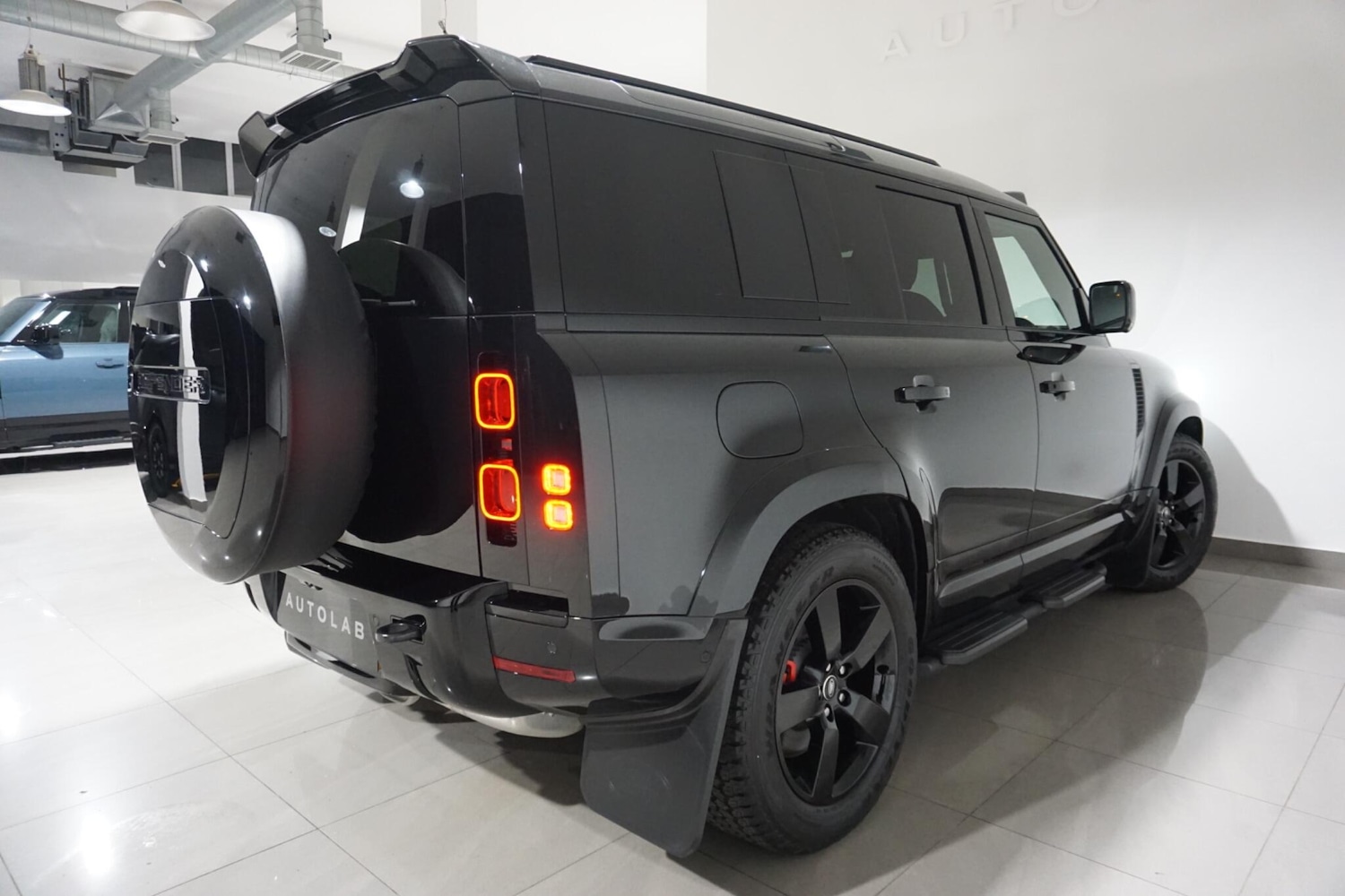 Used Land Rover Defender 110 for sale - 76473593: Photo 29