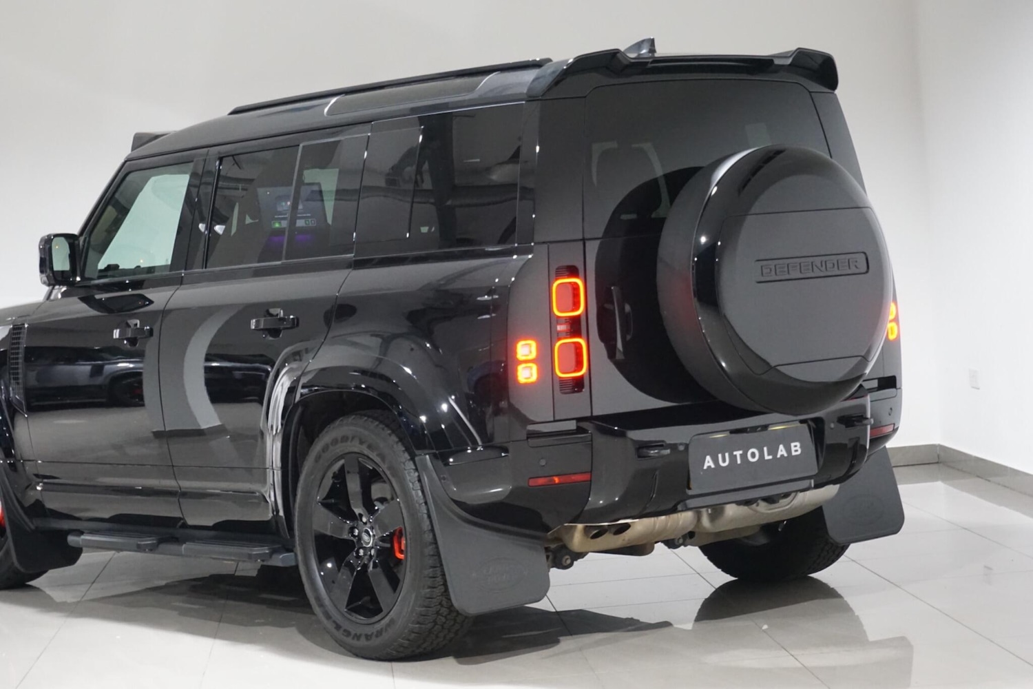 Used Land Rover Defender 110 for sale - 76473593: Photo 42