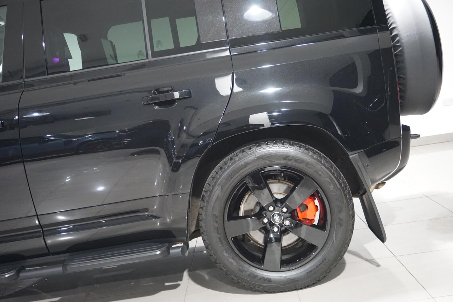 Used Land Rover Defender 110 for sale - 76473593: Photo 50