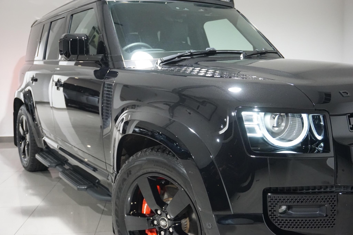 Used Land Rover Defender 110 for sale - 76473593: Photo 51