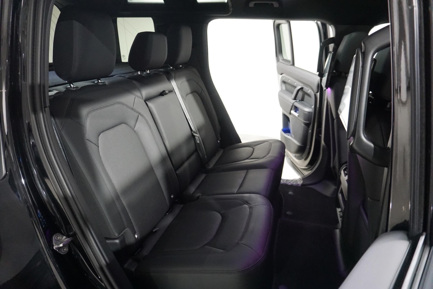 Used Land Rover Defender 110 for sale - 76473593: Photo 56