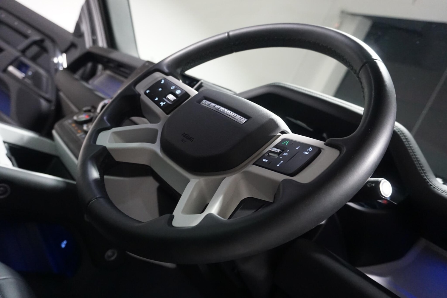 Used Land Rover Defender 110 for sale - 76473593: Photo 58