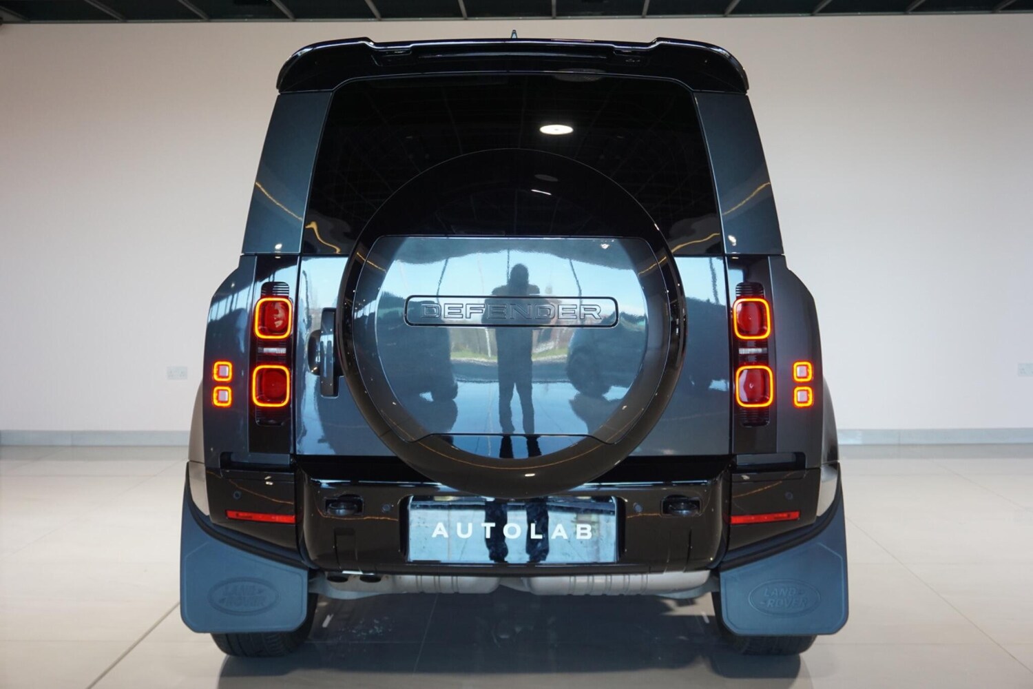 Used Land Rover Defender 110 for sale - 77940725: Photo 23