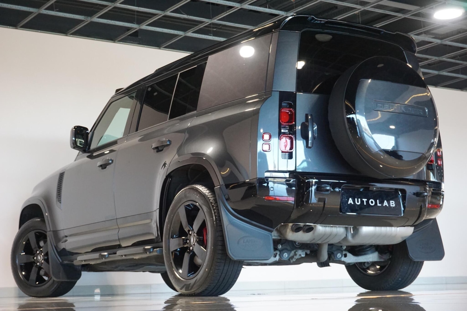 Used Land Rover Defender 110 for sale - 77940725: Photo 26