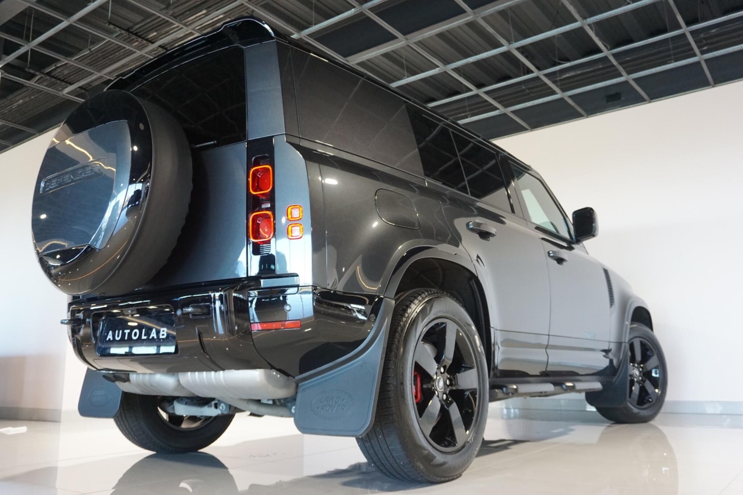 Used Land Rover Defender 110 for sale - 77940725: Photo 28