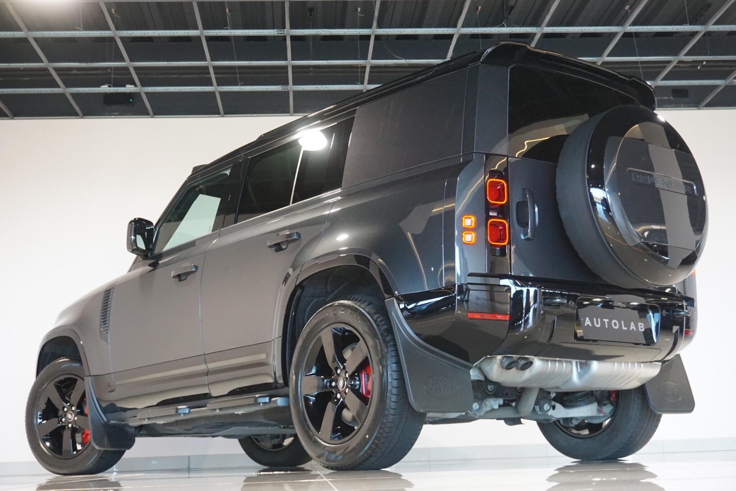 Used Land Rover Defender 110 for sale - 77940725: Photo 31