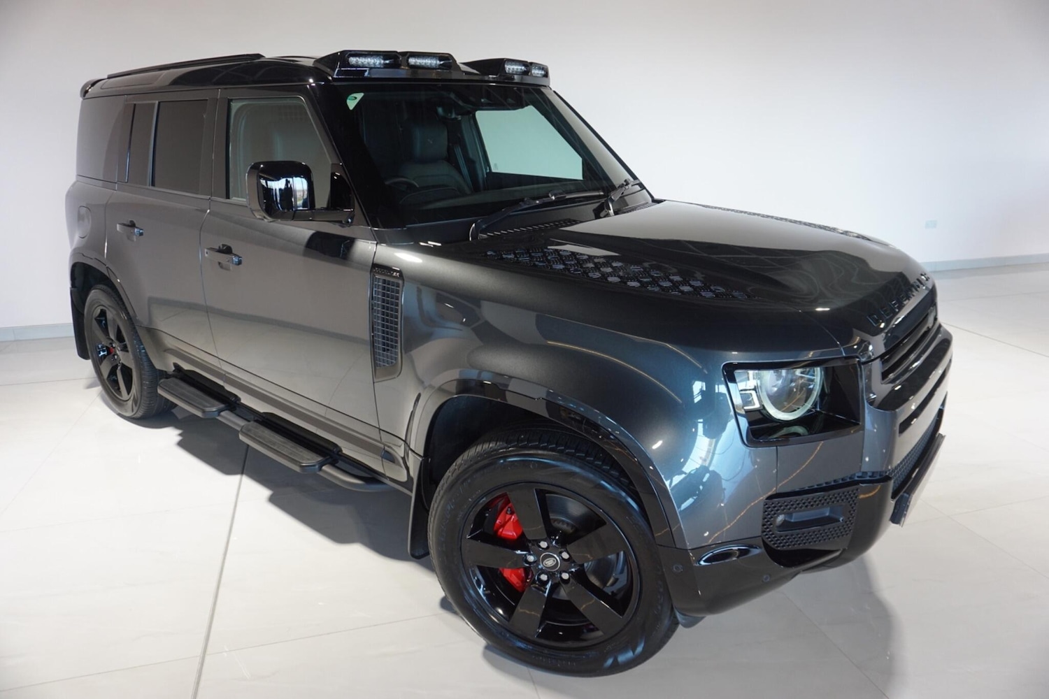 Used Land Rover Defender 110 for sale - 77940725: Photo 32