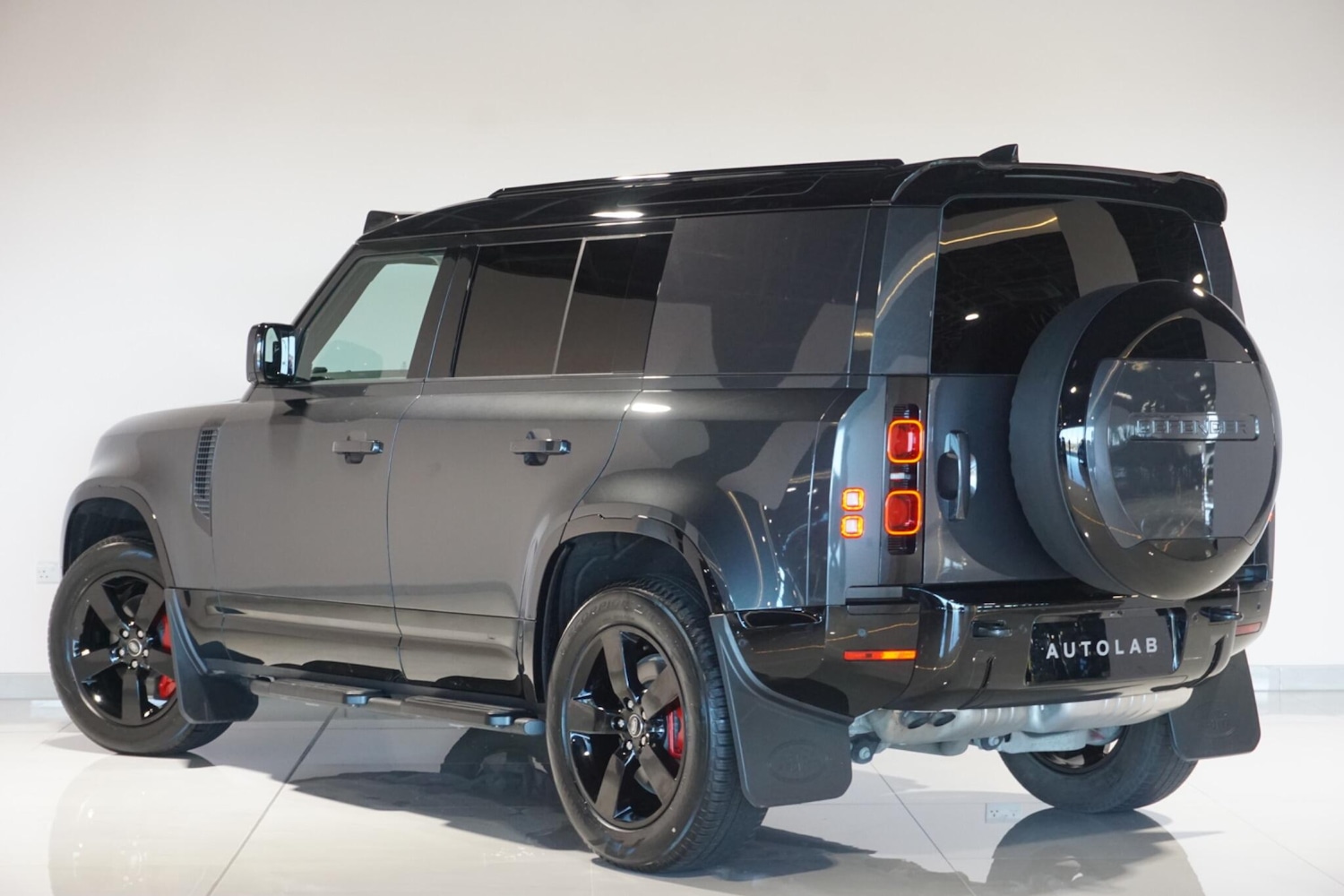 Used Land Rover Defender 110 for sale - 77940725: Photo 35