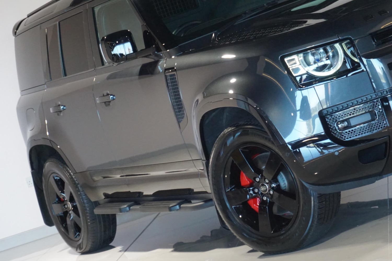 Used Land Rover Defender 110 for sale - 77940725: Photo 38